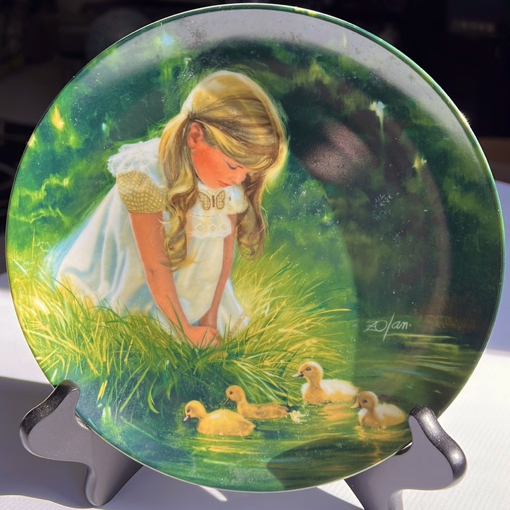 Zolan collectors plate. Girl with ducklings